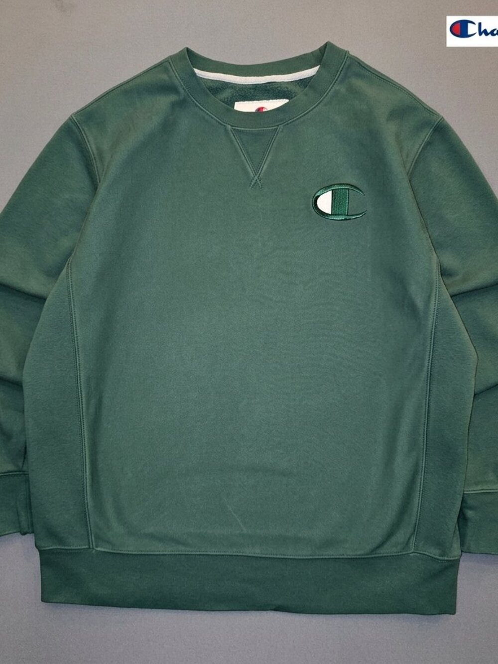 Champion Dark Green Heavyweight Pullover Sweatshirt - Embroidered Chest Emblem